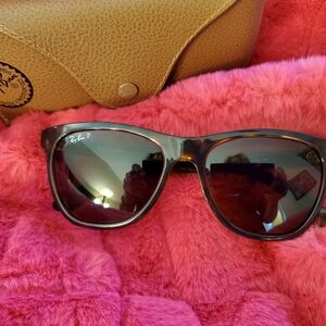 NWT Women's RayBan sunglasses Brown